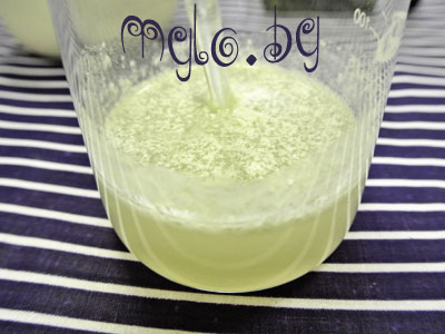 Смесь для пилинга постепенно густеет Смесь для пилинга постепенно густеет